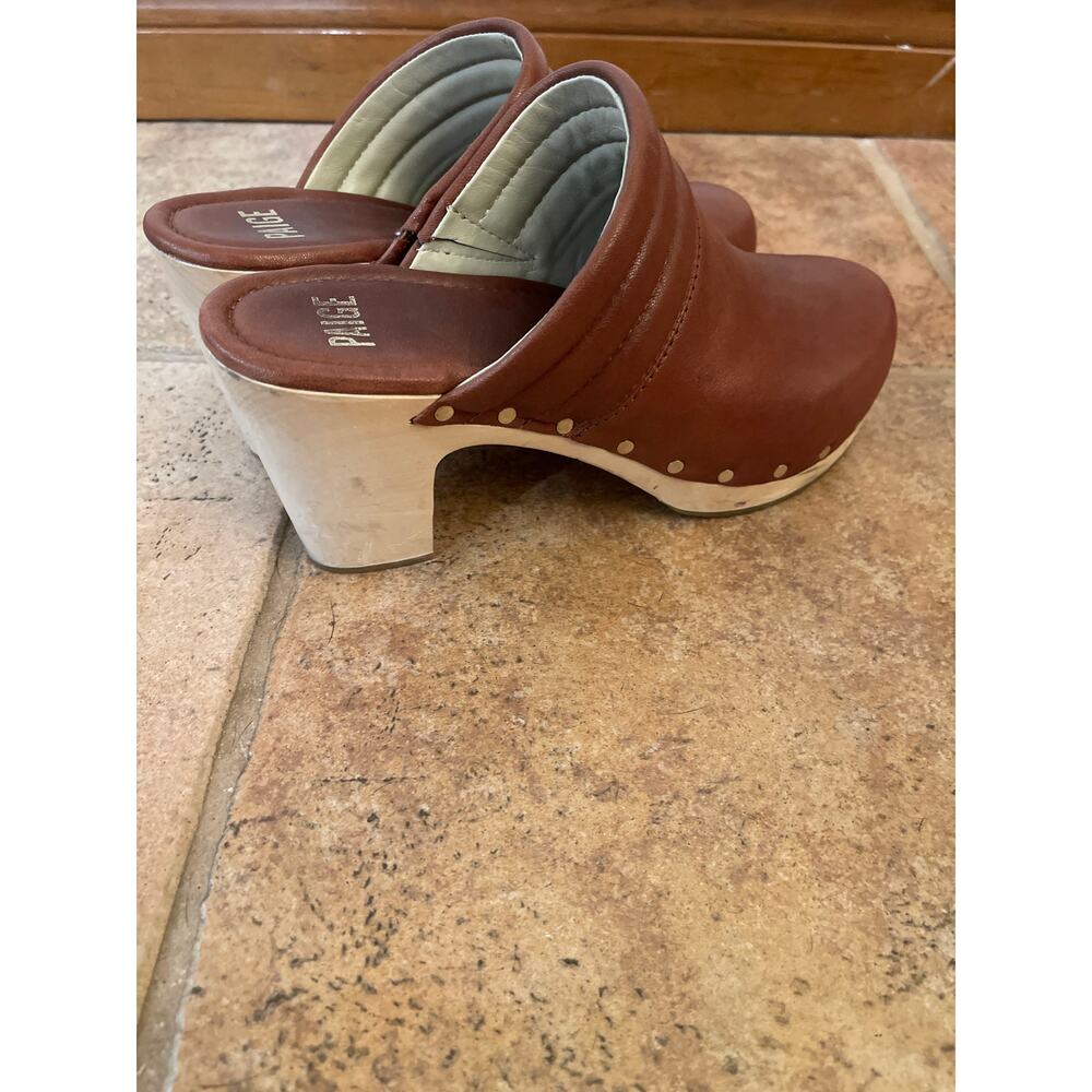 Paige Robbie Studded Clog in the whisky brown leather. Size 9 - Picture 6 of 9